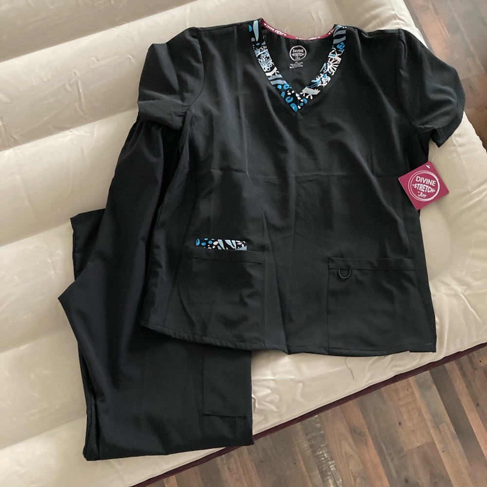 Women's Black Nursing Scrubs, XL